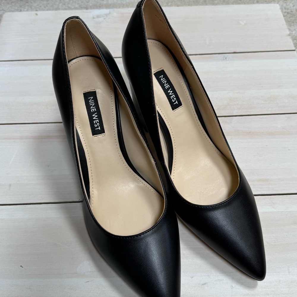 NEW NINE WEST Cara Dress Pumps Size 6.5 Leather Black - Picture 10 of 11